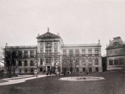 Příběh Hlavní budovy Muzea Prahy
